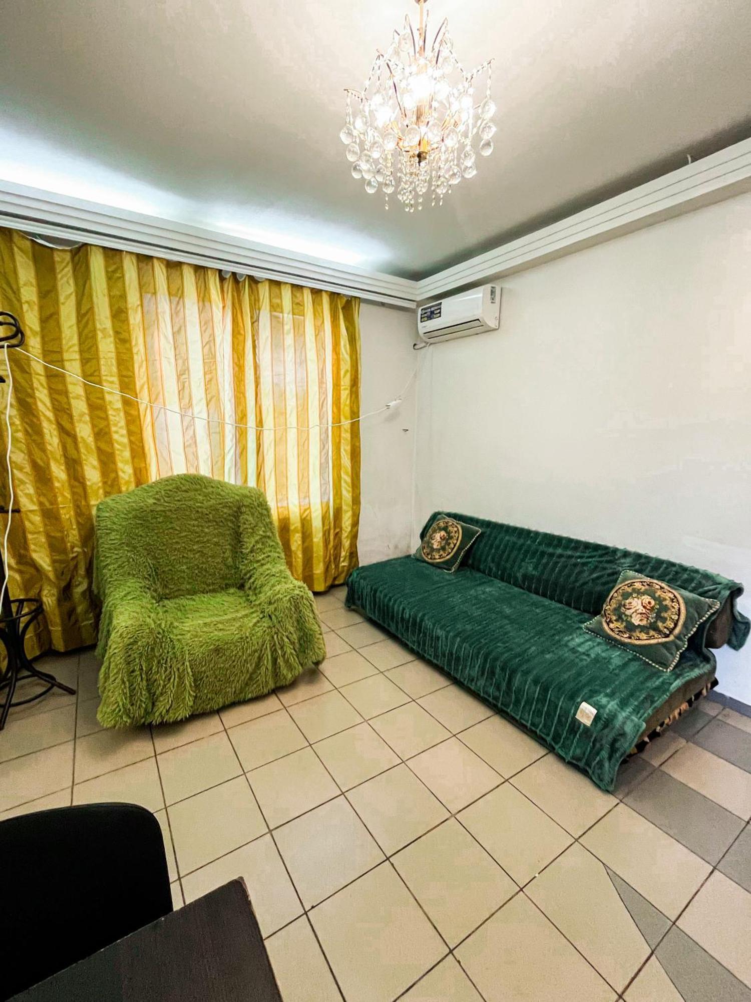 Studio Bucuresti 基希讷乌 外观 照片